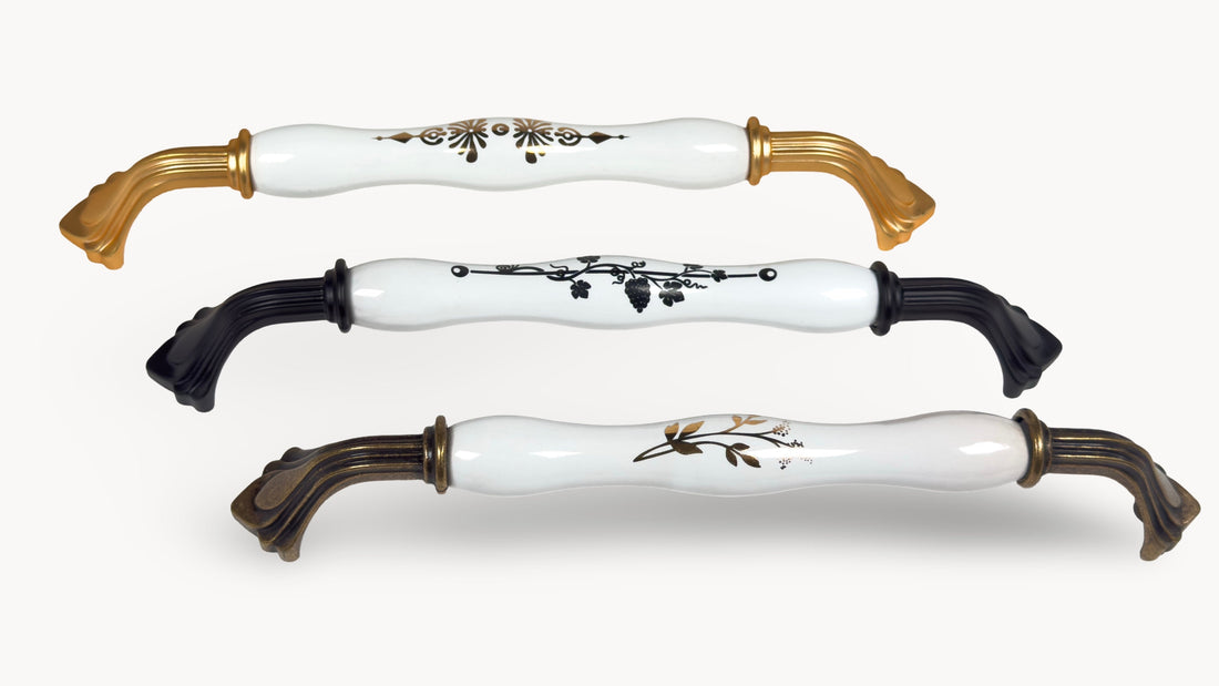 Designer kitchen mixing antique brass, matte black and matte gold Belnua handles for contrast