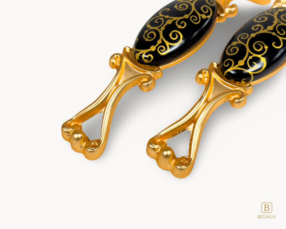 Belnua - closeup view of Nureya handle gold base with black porcelain insert