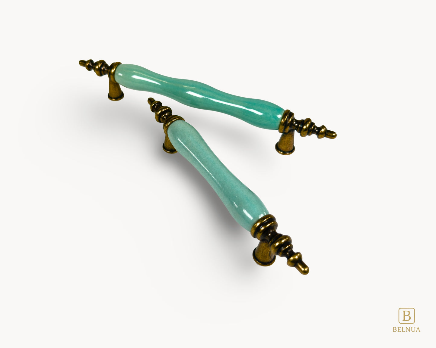 Belnua - Pair of VELNOA cabinet handle in antique brass finish with turquoise porcelain insert