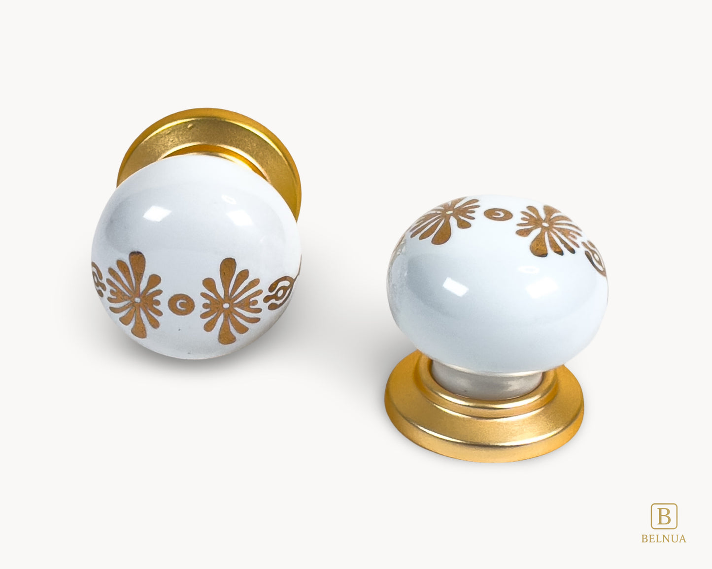 Belnua - Top and front view of ZERRA matte gold knob with white floral porcelain