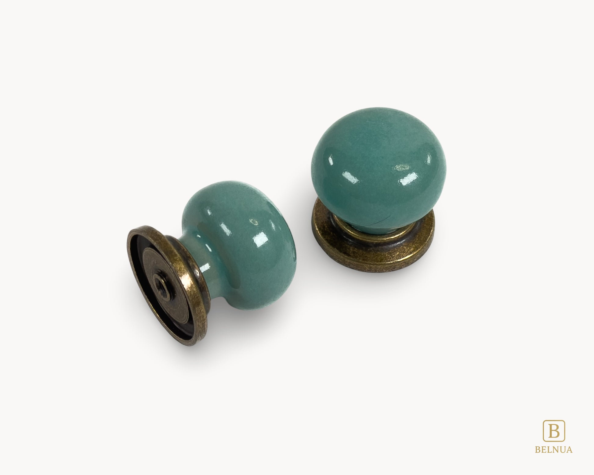 Angled view showing antique base and turquoise porcelain from Zerra collection | Belnua